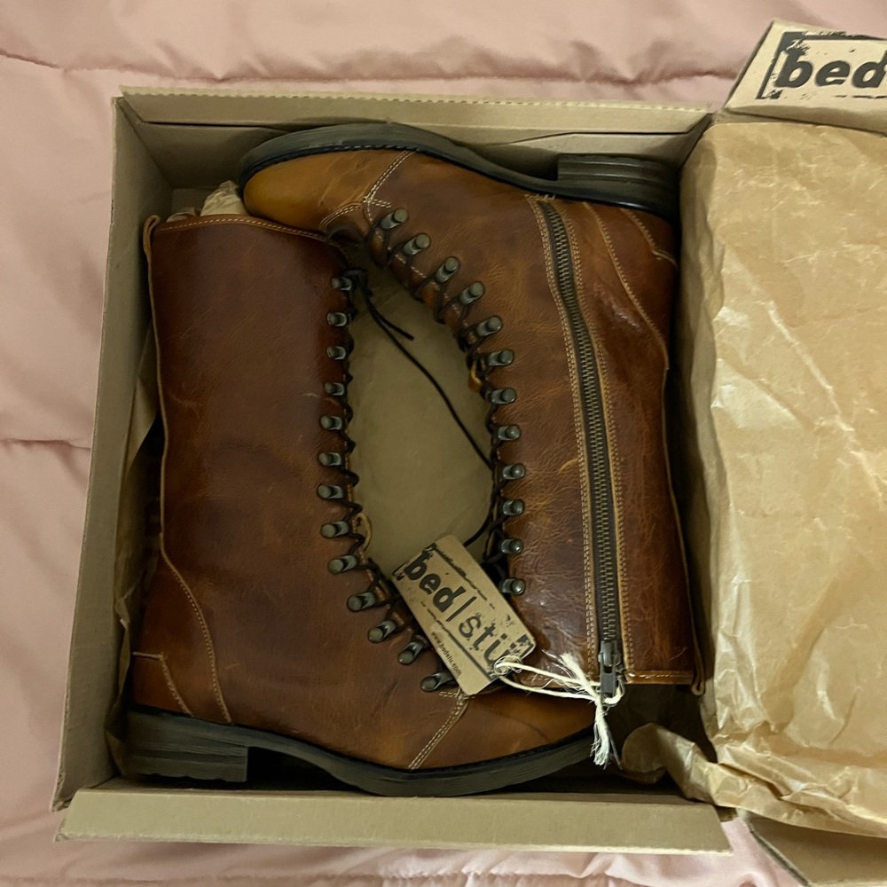 Bed stü lace up boots w zipper